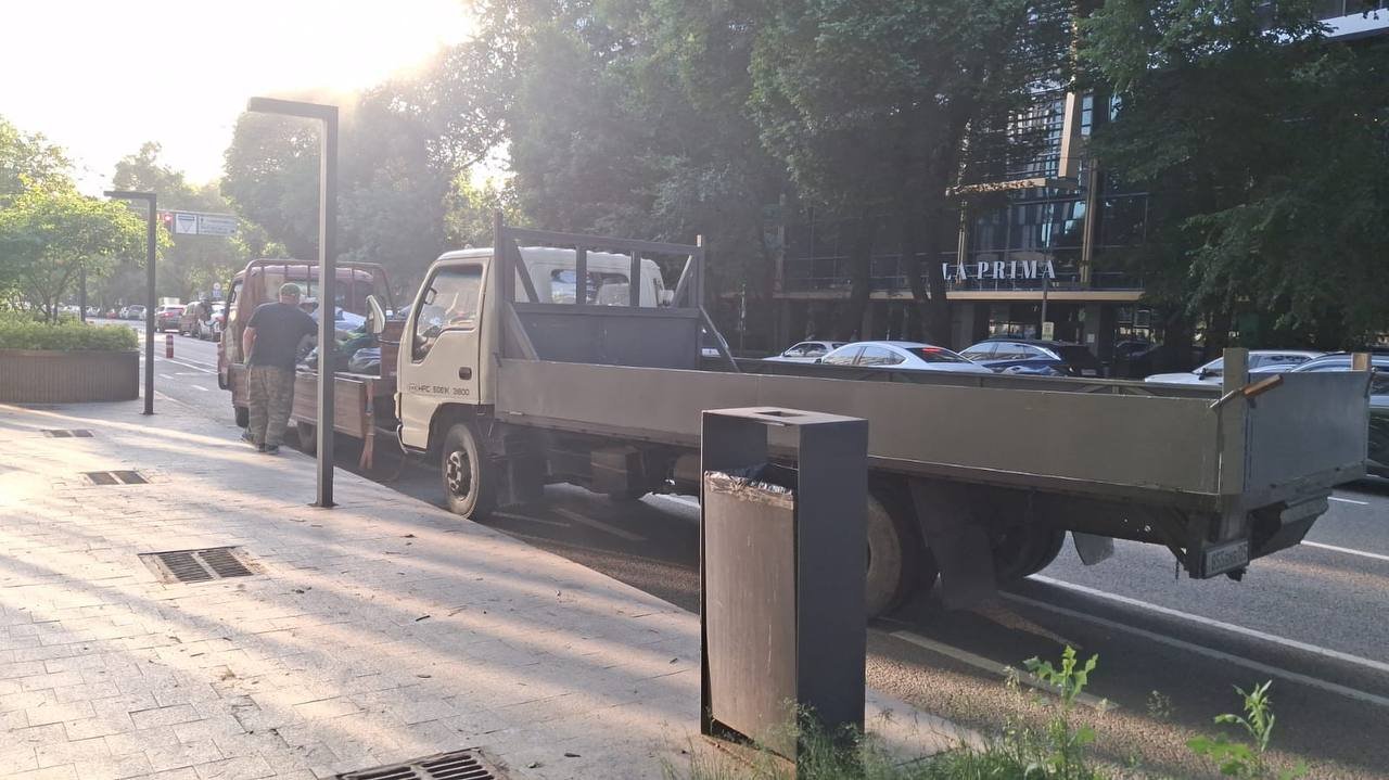 Наш бортовой грузовик JAC на грузоперевозках по Алматы